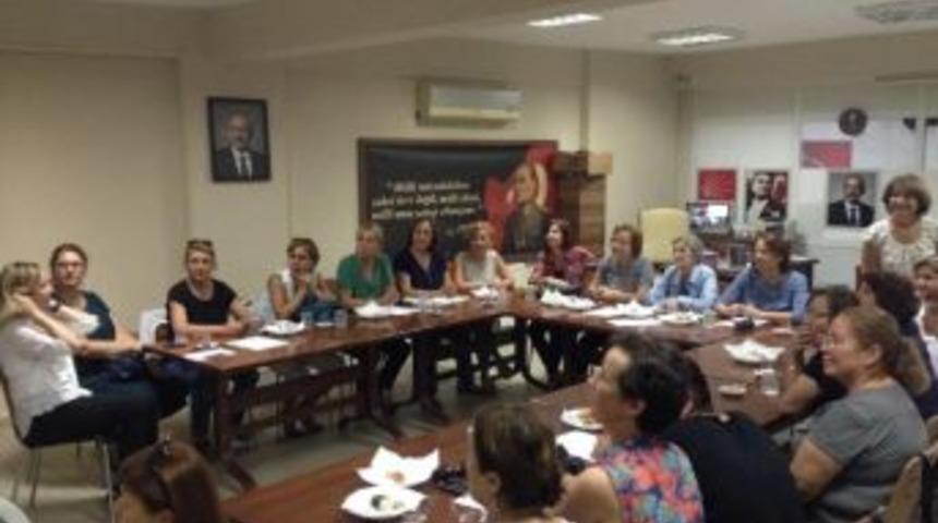 Chp&rsquo;li Kadınlar Se&ccedil;im İ&ccedil;in Bir Araya Geldi