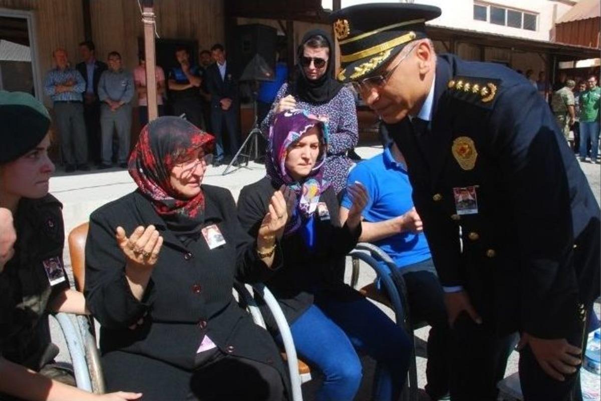 Şehit Polise Hazin T&ouml;ren