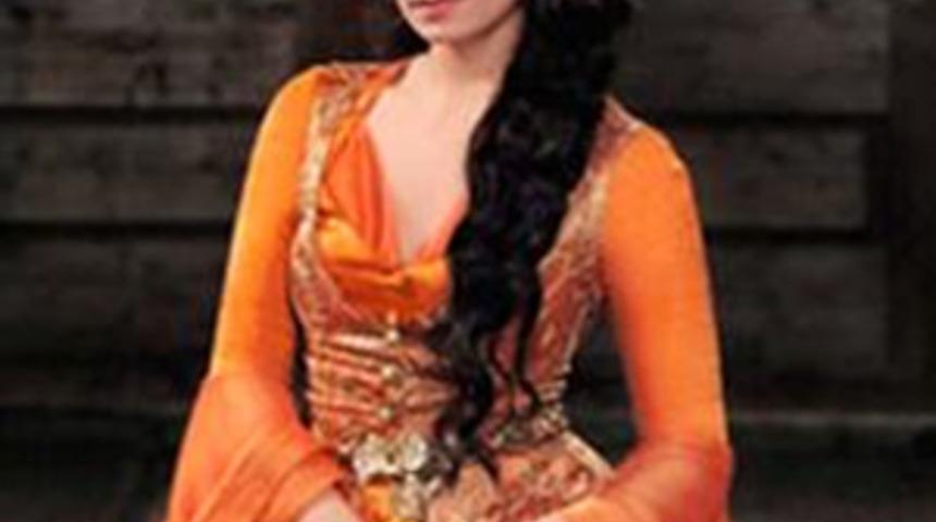 &Uuml;nl&uuml;ler hangi liseden mezun