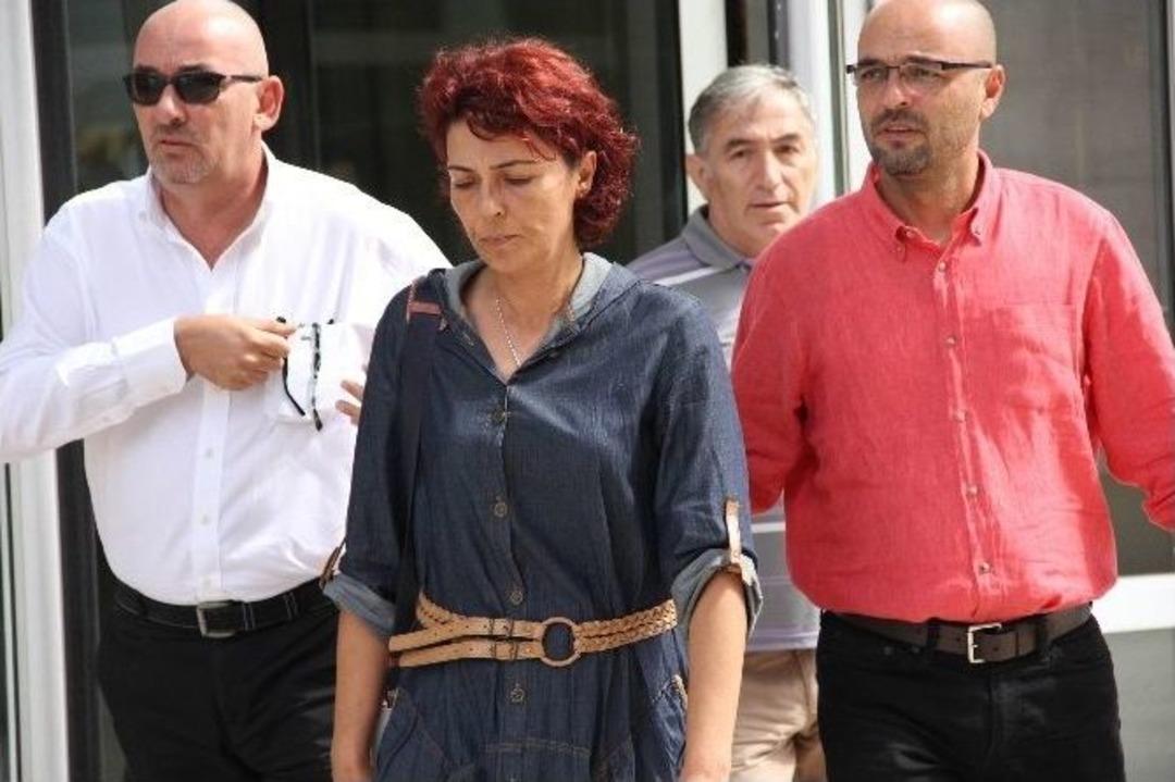 Doktorun Katilinden Mahkeme Heyetine: "ben İnsan Değilim, Eşek Arısıyım, Hepinizi Sokturacağım"