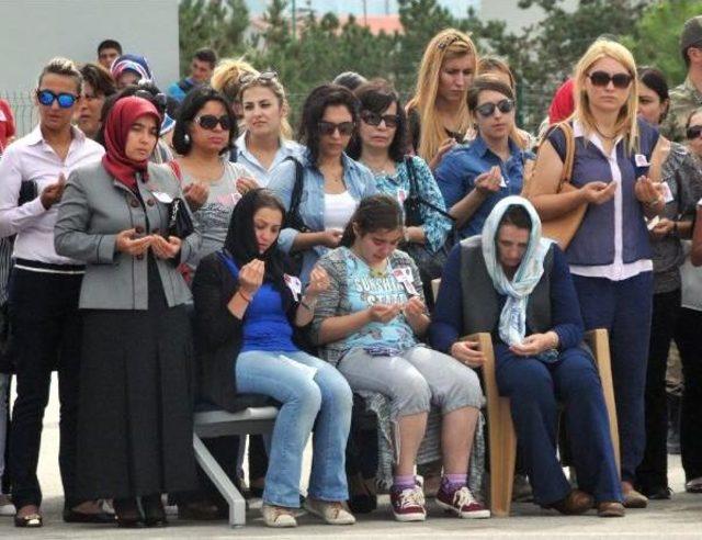 Kaçakçının Minibüsle Çarptığı Polis Memuru Şehit Oldu (2)