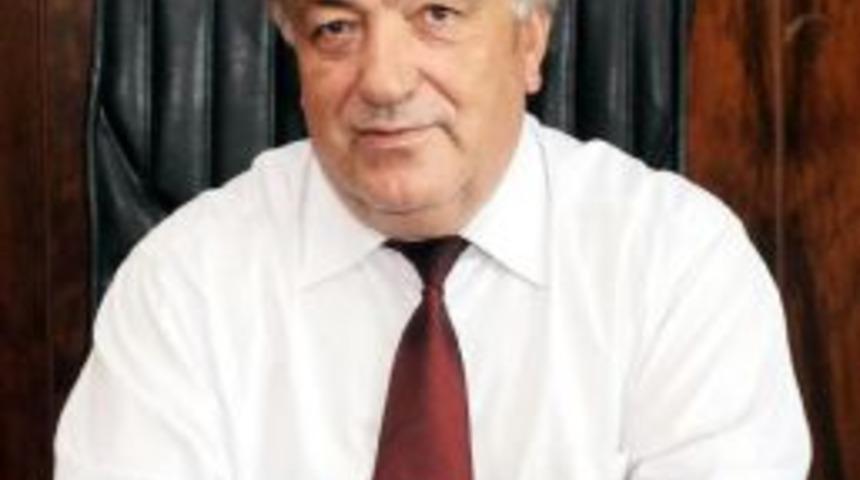 &Uuml;nl&uuml; G&ouml;ğ&uuml;s Cerrahına Kalp Nakli