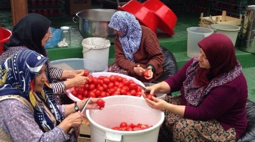&Uuml;reten Kadınlar Bursa&rsquo;ya Renk Katıyor