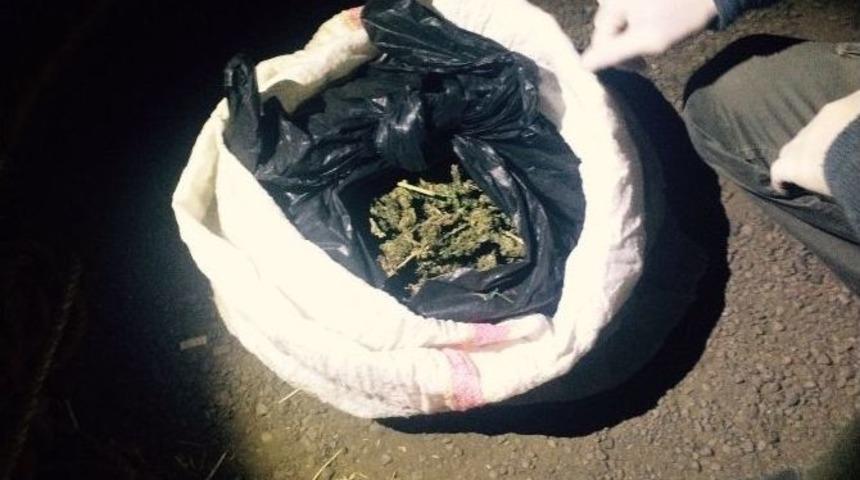 Kars&rsquo;ta 2 Kilo Esrar Ele Ge&ccedil;irildi