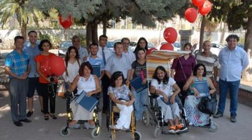 Engelli Bireylere Y&ouml;nelik &rsquo;plastik Sanatlar Kursu&rsquo; Sona Erdi