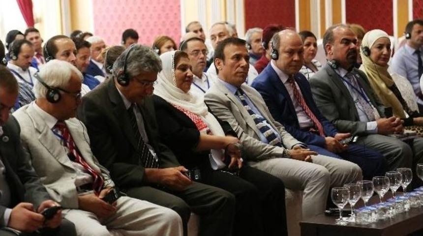 Canik&rsquo;te "internet Ve Şiddet" Sempozyumu