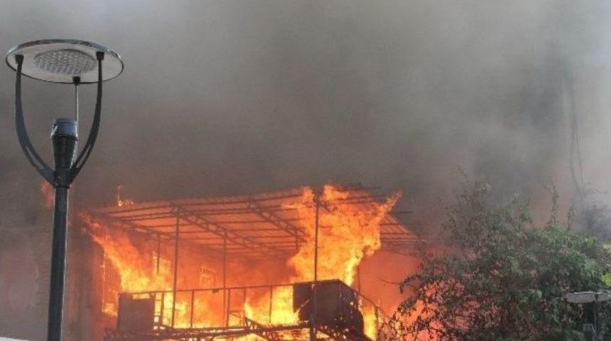 İskenderun&rsquo;da Korkutan Yangın