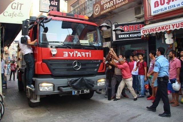 İskenderun’da Korkutan Yangın