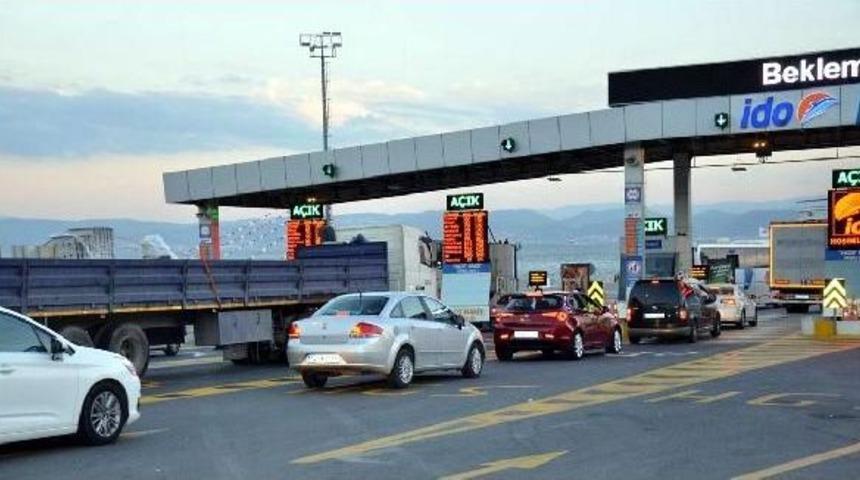 Tem Otoyolu Ve İdo Iskelelerinde Bayram Hareketliliği Başladı