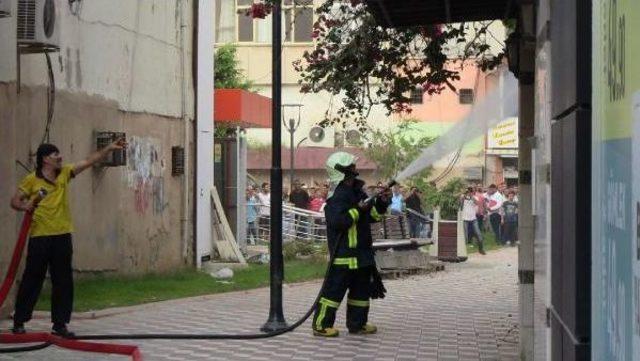 Ahşap Bina Alev Alev Yandı 2