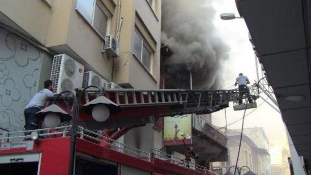 Ahşap Bina Alev Alev Yandı 3