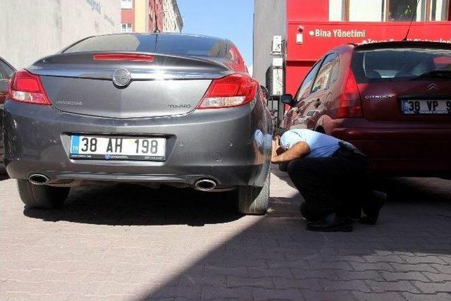 İnatçı Kediyi Polis Kurtardı