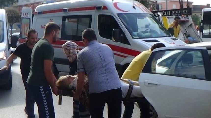 Sakarya&rsquo;da Zincirleme Trafik Kazası: 1 Yaralı