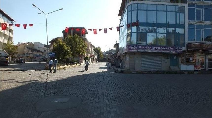 Malazgirt&rsquo;te Kepenkler A&ccedil;ılmadı