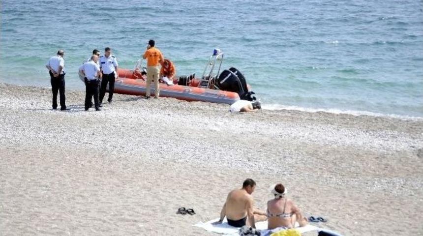 Antalya&rsquo;da Rus Turist Denizde Boğuldu