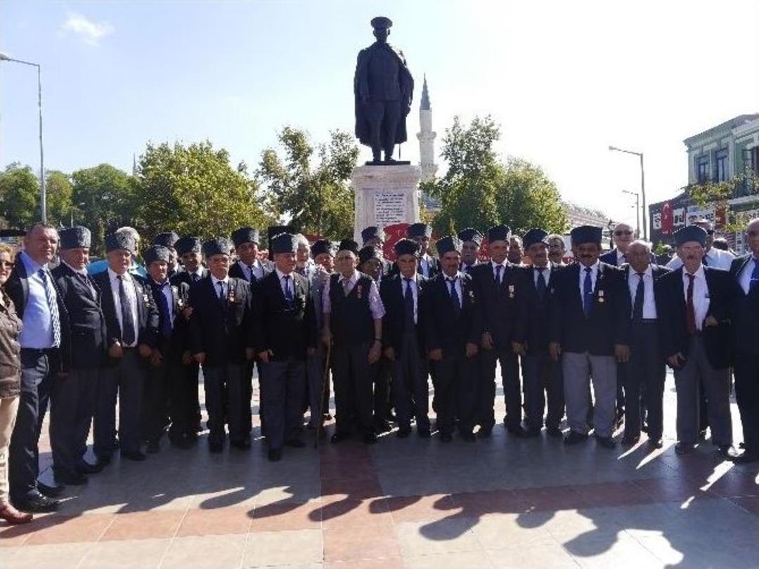 Gaziler G&uuml;n&uuml; Edirne&rsquo;de T&ouml;renle Kutlandı