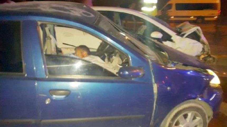 Kırıkkale&rsquo;De Trafik Kazası: 2 &Ouml;l&uuml;, 2 Yaralı