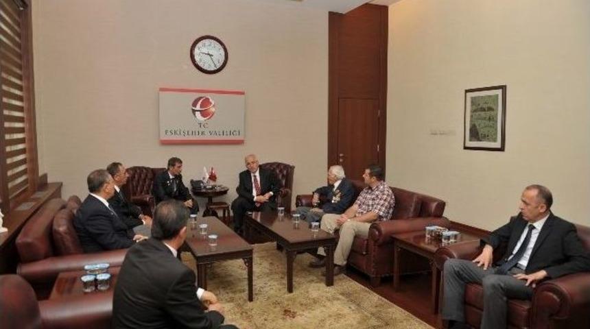 T&uuml;rkiye Muharip Gaziler Derneği Heyeti Vali Tuna&rsquo;yı Ziyaret Etti