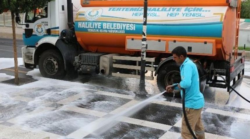 Haliliye&rsquo;de Gece G&uuml;nd&uuml;z Temizlik &Ccedil;alışması