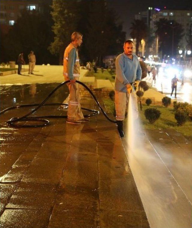 Haliliye&rsquo;de Gece G&uuml;nd&uuml;z Temizlik &Ccedil;alışması 1