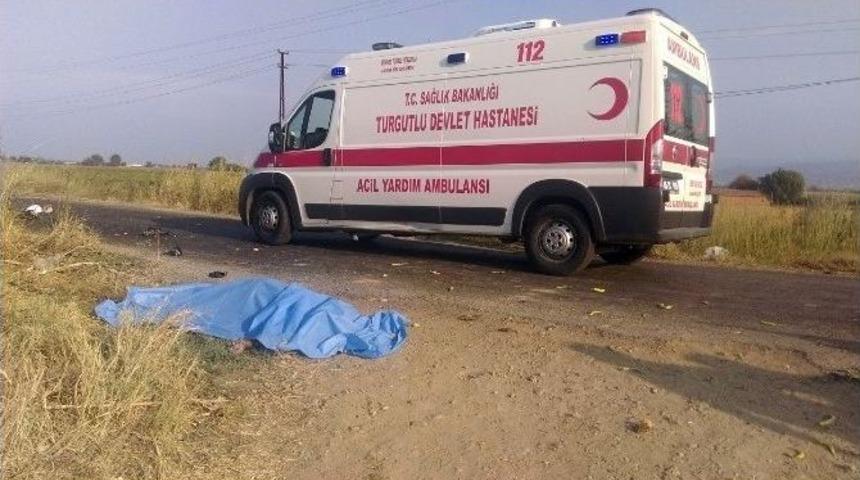 Eve D&ouml;n&uuml;ş Yolunda Hayatını Kaybetti