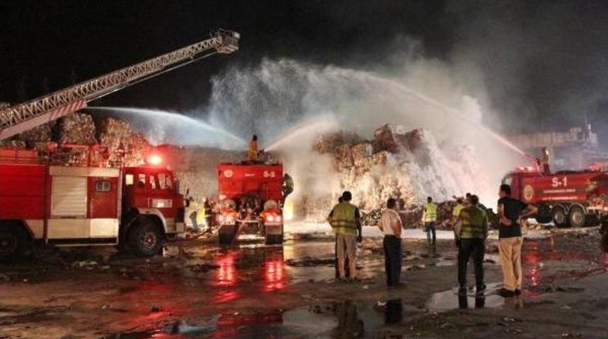 Kahramanmaraş'ta Atık Kağıt Fabrikasında Yangın