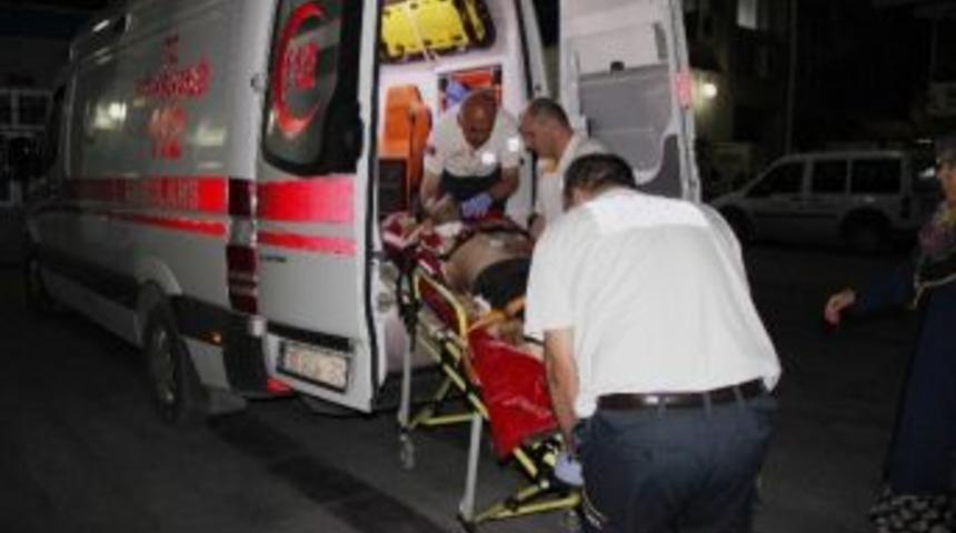 Alacak Y&uuml;z&uuml;nden Amcasını Vurdu