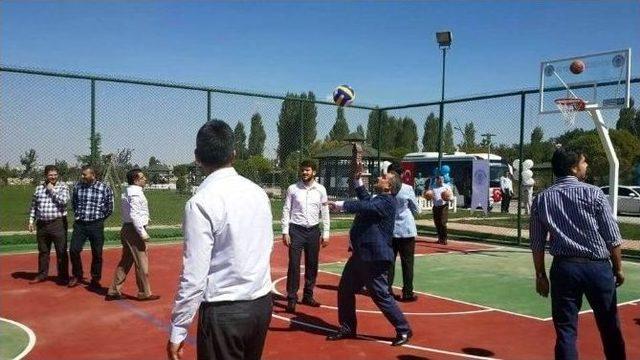 Beyşehir’de Spor Kompleksi Törenle Açıldı