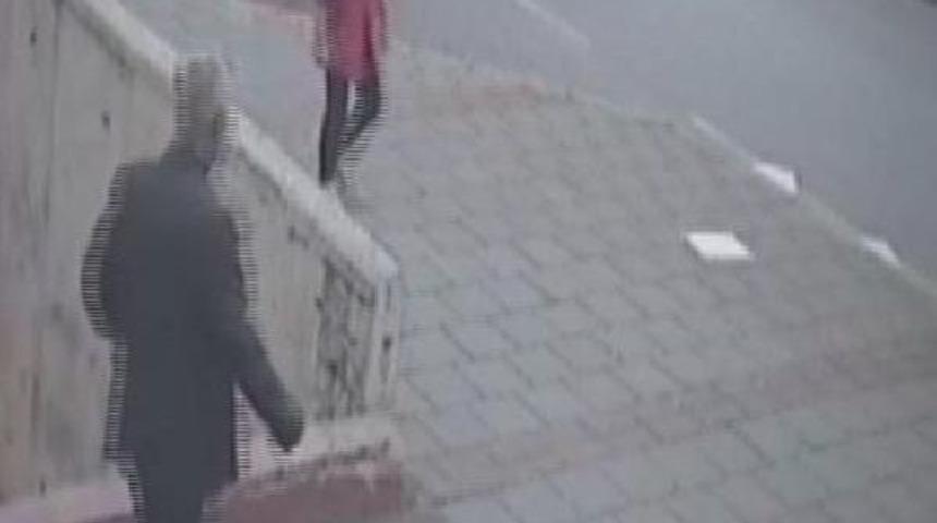 Anne Hastanede  Kayboldu, Baba &Ouml;ld&uuml;, Miras Ortada Kaldı