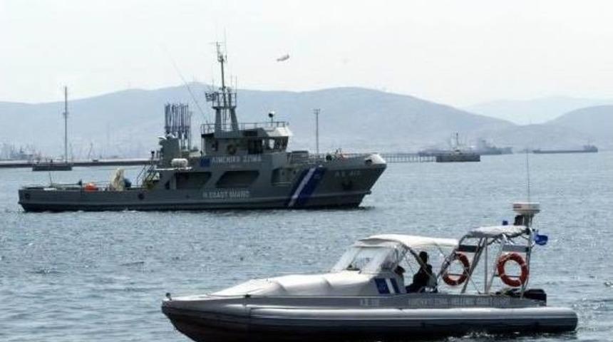 Midilli A&ccedil;ığında Lastik Bot Battı: 20 Ka&ccedil;ak Kurtarıldı, 26 Kayıp