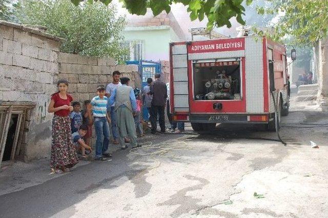 Adıyaman’da Odunluk Yangını Korkuttu