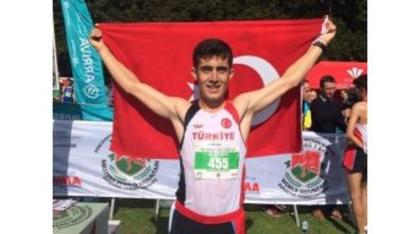 Karamanlı Milli Atlet Dağ Krosu&rsquo;nda D&uuml;nya 3.&rsquo;s&uuml; Oldu