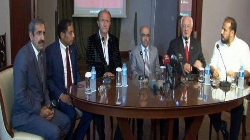 &Ccedil;elik Palas D&uuml;nyaya A&ccedil;ıldı