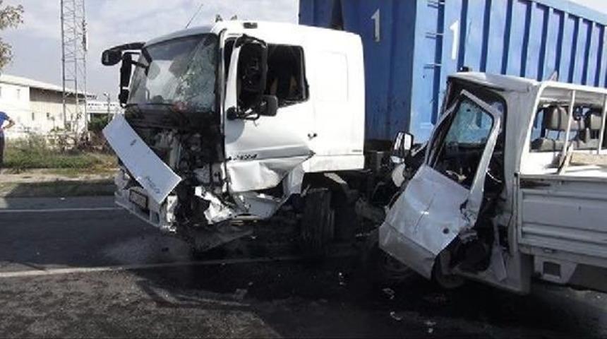 Sancaktepe'de Zincirleme Trafik Kazası