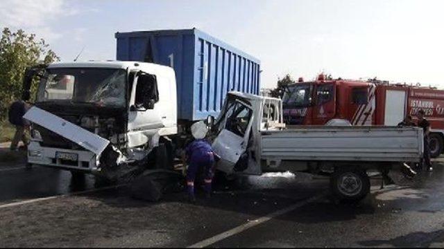 Sancaktepe'de Zincirleme Trafik Kazası