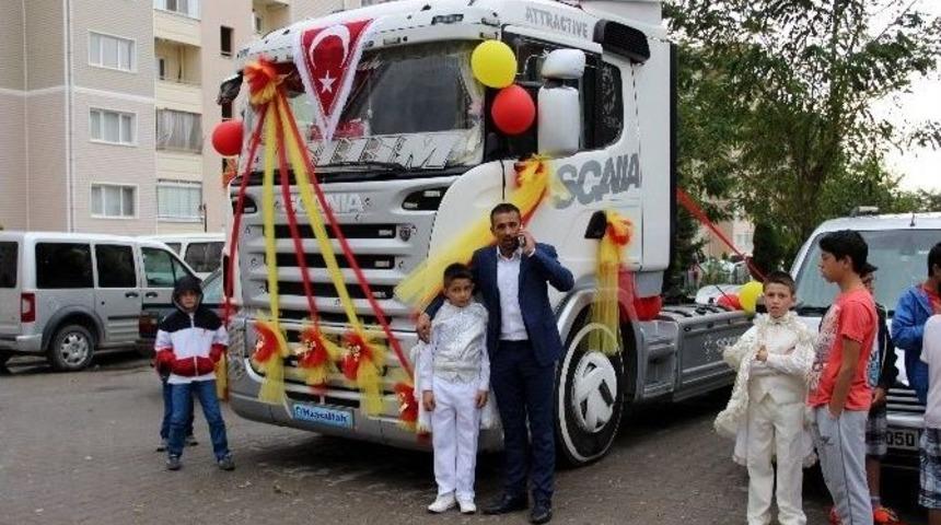 Tır&rsquo;ı S&uuml;nnet Arabası Yaptı