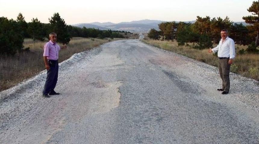 Grup Yolu Tamir Bekliyor