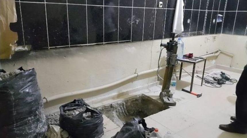 Kiraladıkları İş Yerinden Kuyumcuya T&uuml;nel Kazdılar