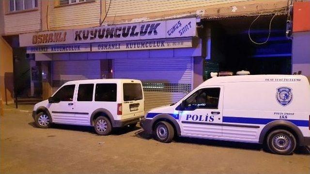 Kiraladıkları İş Yerinden Kuyumcuya Tünel Kazdılar