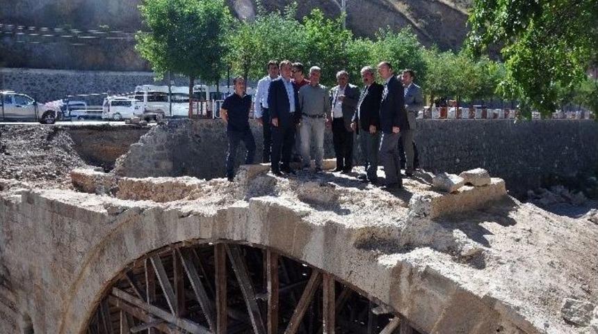 Başkan &Ccedil;imen Restorasyon &Ccedil;alışmalarını İnceledi