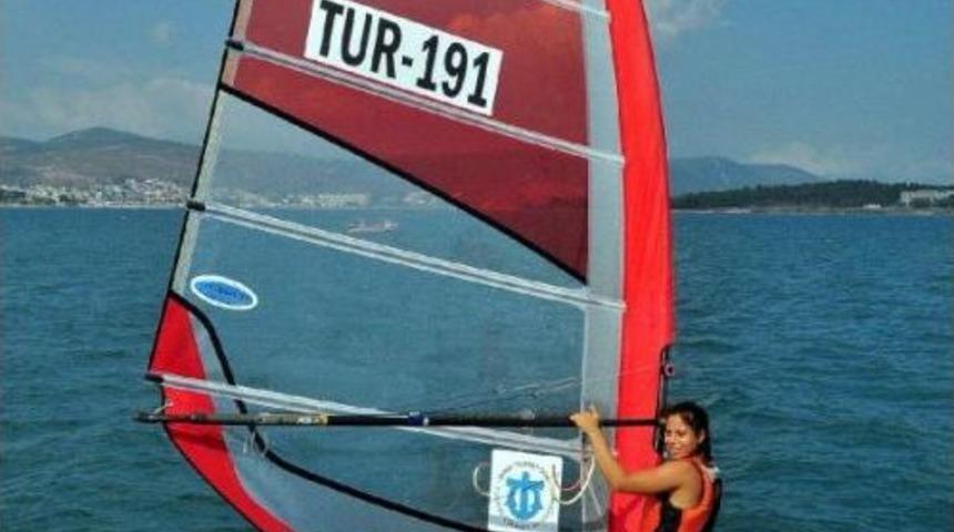 Milli S&ouml;rf&ccedil;&uuml; Dilara, T&uuml;rkiye Şampiyonu Oldu