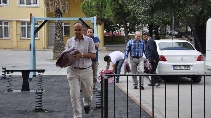 İstanbul&rsquo;da İhtiya&ccedil; Sahibi &Ouml;ğrencilere Bin &Ccedil;anta Dağıtıldı