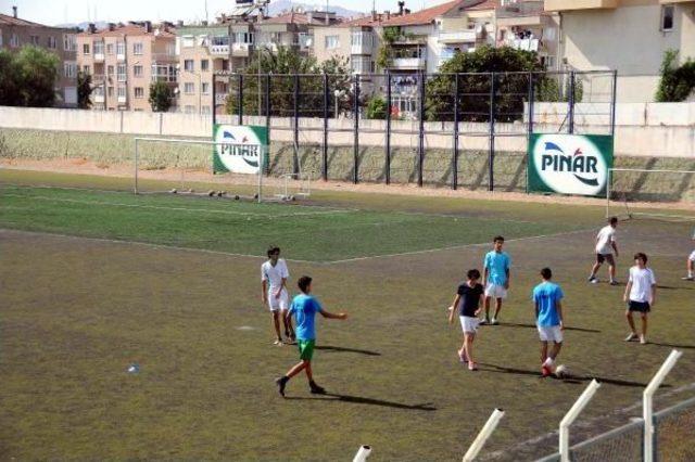 Bornova Stadı'ndaki '3 Santimlik Hata' Nedeniyle Maçlar Başka Sahalara Alındı