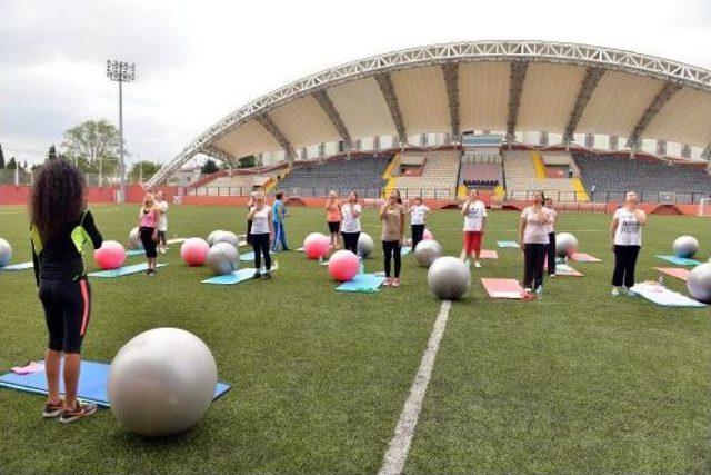 Avcılar'daki Kadınlara Pilates Çağrısı