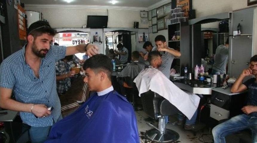 Afyonkarahisar&rsquo;da Berberlerin &ldquo;kurban Bayramı&rdquo; Yoğunluğu Başladı