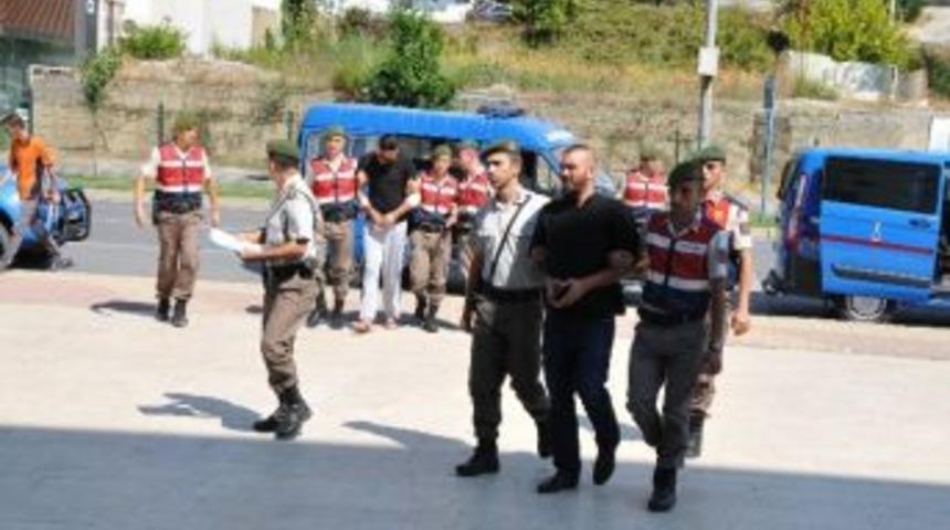 Alanya&rsquo;da G&uuml;venlik&ccedil;ilerin Silahlı Kavgası: 1 &Ouml;l&uuml;, 1 Yaralı