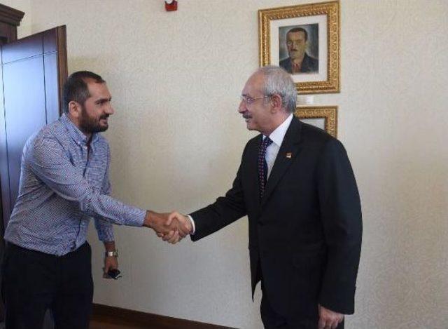 Kılıçdaroğlu, Foto Muhabirleri Derneği Üyeleri Ile Görüştü