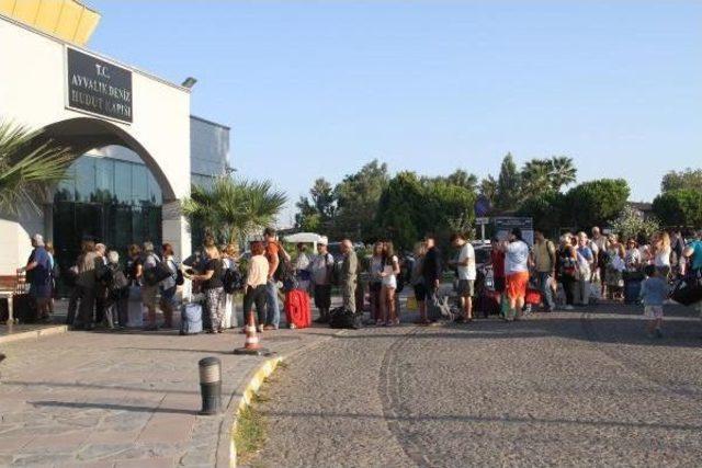 Turks To Flock To Greek Island Of Lesbos Within Muslim Holiday 1