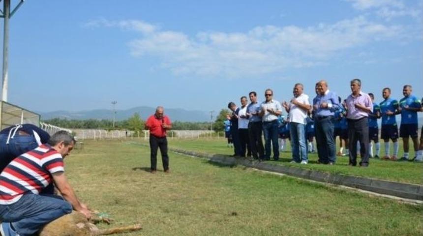 İznikspor Sezonu Dualar Eşliğinde A&ccedil;tı