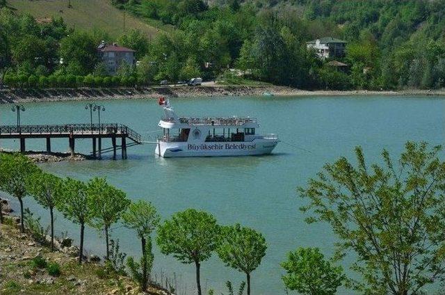 Büyükşehir’den Ayvacık Baraj Gölü’ne Küçük Gezi Teknesi